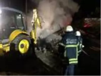Fırından sıçrayan kıvılcımlar odunluğu yaktı Fırından sıçrayan kıvılcımlar odunluğu yaktı