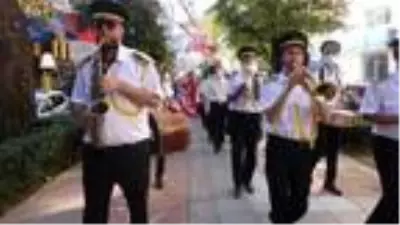 'Gastro İzmit Festivali' kortejle başladı 'Gastro İzmit Festivali' kortejle başladı