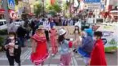 'Gastro İzmit Festivali' kortejle başladı 'Gastro İzmit Festivali' kortejle başladı
