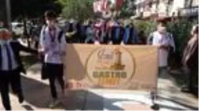 'Gastro İzmit Festivali' kortejle başladı 'Gastro İzmit Festivali' kortejle başladı