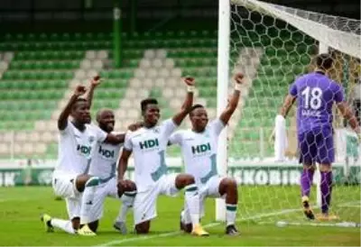 Giresunspor, yenik duruma düştüğü maçta Adanaspor'u 4-3 mağlup etti Giresunspor, yenik duruma düştüğü maçta Adanaspor'u 4-3 mağlup etti