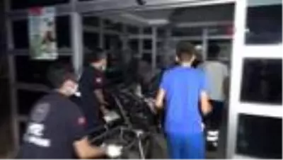 Göğsünden bıçaklanan genç ağır yaralandı Göğsünden bıçaklanan genç ağır yaralandı