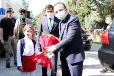 Son dakika politika: İçişleri Bakan Yardımcısı Çataklı, Silvan'da incelemelerde bulundu Son dakika politika: İçişleri Bakan Yardımcısı Çataklı, Silvan'da incelemelerde bulundu
