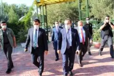 Son dakika politika: İçişleri Bakan Yardımcısı Çataklı, Silvan'da incelemelerde bulundu Son dakika politika: İçişleri Bakan Yardımcısı Çataklı, Silvan'da incelemelerde bulundu