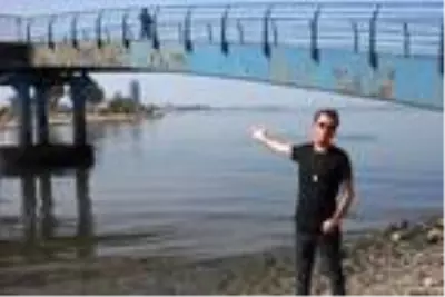 İzmir'de Barış Manço Köprüsü'nün bakımsız hali tepki çekiyor İzmir'de Barış Manço Köprüsü'nün bakımsız hali tepki çekiyor