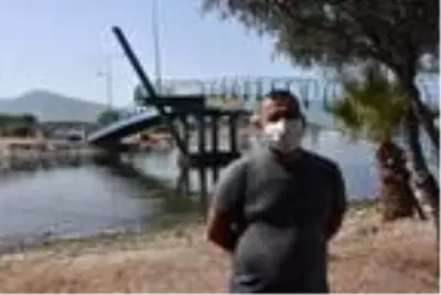 İzmir'de Barış Manço Köprüsü'nün bakımsız hali tepki çekiyor İzmir'de Barış Manço Köprüsü'nün bakımsız hali tepki çekiyor