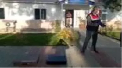 Son dakika! Jandarmadan hediye paketine gizlenen uyuşturucu sevkiyatına darbe Son dakika! Jandarmadan hediye paketine gizlenen uyuşturucu sevkiyatına darbe