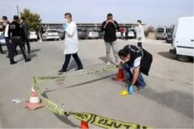 Kadınların kavgasını ayırmak isteyen gardiyan silahla yaralandı Kadınların kavgasını ayırmak isteyen gardiyan silahla yaralandı