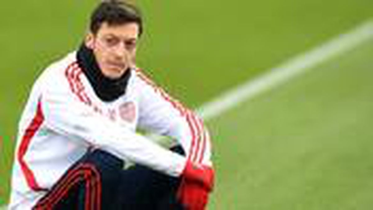 Kadro dışı kalan Mesut Özil isyan etti: Adalet için sesimi yükselteceğim