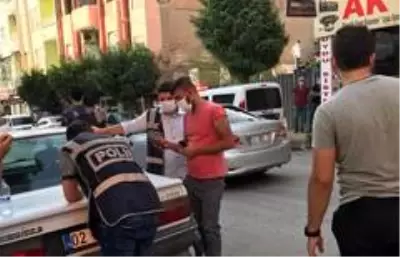 Son dakika: Kahta'da polis ekiplerinden maske denetimi Son dakika: Kahta'da polis ekiplerinden maske denetimi