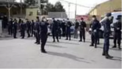 Karaman'da kavgayı ayırmaya çalışan gardiyan silahla yaralandı Karaman'da kavgayı ayırmaya çalışan gardiyan silahla yaralandı