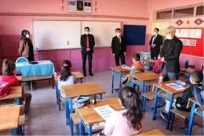 Kaymakamı Dağ'ın okul ziyaretleri Kaymakamı Dağ'ın okul ziyaretleri