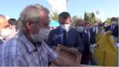 Kocaeli arıcısına binlerce arı kovanı Kocaeli arıcısına binlerce arı kovanı