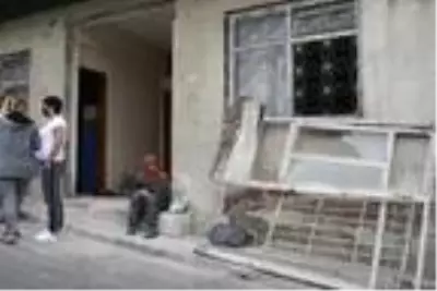Son dakika haberleri! Kontrolden çıkan otobüs, evlere çarpıp durabildi: 6 yaralı (2) Son dakika haberleri! Kontrolden çıkan otobüs, evlere çarpıp durabildi: 6 yaralı (2)