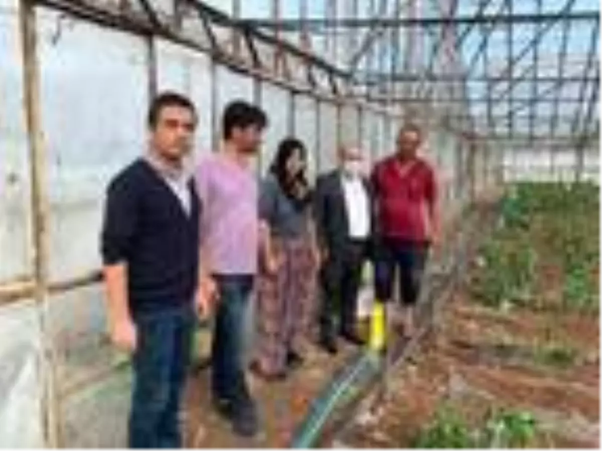 Kumluca'daki şiddetli yağış ve fırtınanın gelişi kameraya yansıdı