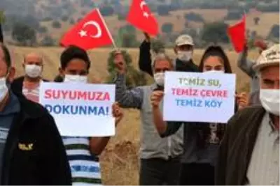 Kurulmak istenen hindi çiftliğine iki mahalle halkı karşı çıktı Kurulmak istenen hindi çiftliğine iki mahalle halkı karşı çıktı
