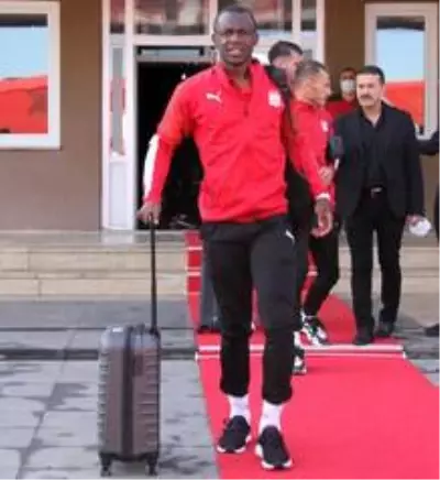 Demir Grup Sivasspor, Villarreal maçı için İspanya'ya gitti (2) Demir Grup Sivasspor, Villarreal maçı için İspanya'ya gitti (2)