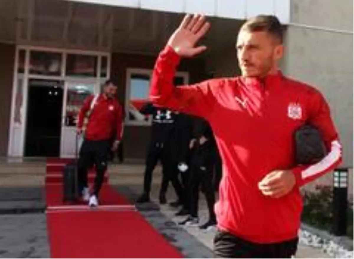 Demir Grup Sivasspor, Villarreal maçı için İspanya'ya gitti (2)