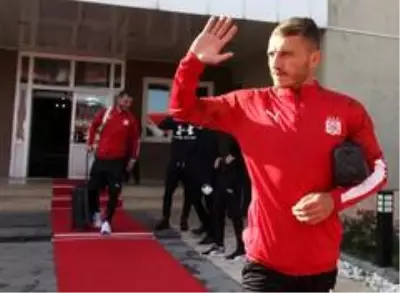 Demir Grup Sivasspor, Villarreal maçı için İspanya'ya gitti (2) Demir Grup Sivasspor, Villarreal maçı için İspanya'ya gitti (2)