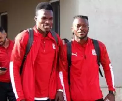 Demir Grup Sivasspor, Villarreal maçı için İspanya'ya gitti (2) Demir Grup Sivasspor, Villarreal maçı için İspanya'ya gitti (2)