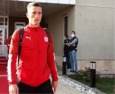 Demir Grup Sivasspor, Villarreal maçı için İspanya'ya gitti (2) Demir Grup Sivasspor, Villarreal maçı için İspanya'ya gitti (2)