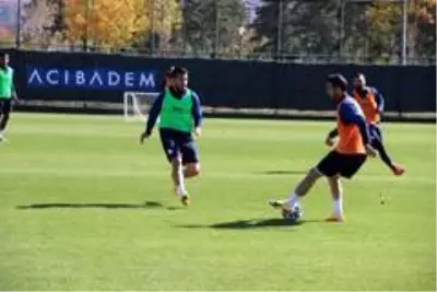 Mehmet Özdilek: 'Galatasaray'ı yenerek yolumuza devam etmek istiyoruz' Mehmet Özdilek: 'Galatasaray'ı yenerek yolumuza devam etmek istiyoruz'