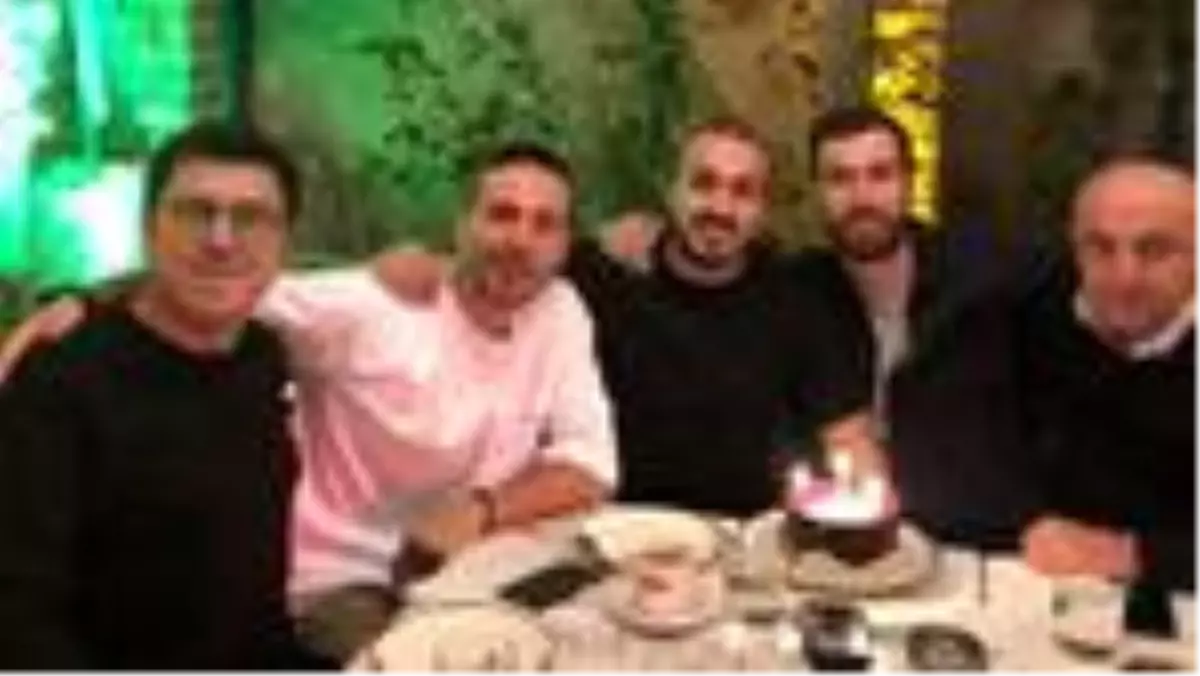 Mustafa Aksakallı'ya sürpriz kutlama