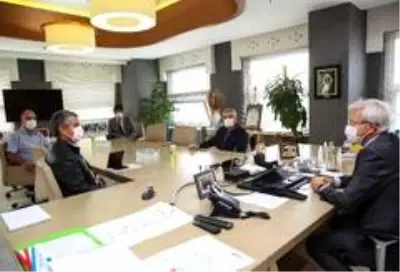 Nilüfer Belediyesi'nden sağlıkçılara 100 bin maske Nilüfer Belediyesi'nden sağlıkçılara 100 bin maske