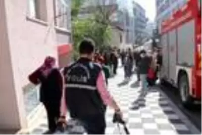 Onarmak için çıktığı çatıdan düşen eski genel müdür öldü Onarmak için çıktığı çatıdan düşen eski genel müdür öldü