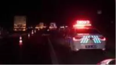 Otoyolda bir aracın çarptığı yaya yaşamını yitirdi Otoyolda bir aracın çarptığı yaya yaşamını yitirdi
