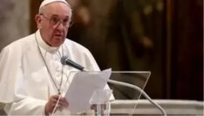 Papa Francesco, eşcinsellere medeni birliktelik hakkı verilmesini savundu Papa Francesco, eşcinsellere medeni birliktelik hakkı verilmesini savundu