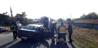 Sandıklı'da trafik kazası: 2 yaralı
