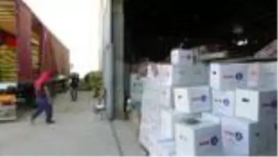 Şanlıurfa'dan İdlib'e insani yardım malzemesi gönderildi Şanlıurfa'dan İdlib'e insani yardım malzemesi gönderildi