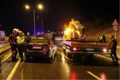 Son dakika: Seyir halindeki otomobil alev alev yandı Son dakika: Seyir halindeki otomobil alev alev yandı