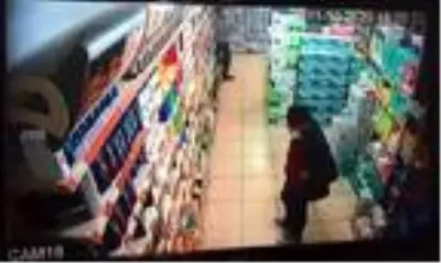 Son Dakika | Sultangazi'de marketten hırsızlık anları kamerada Son Dakika | Sultangazi'de marketten hırsızlık anları kamerada