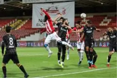 TFF 1. Lig: Balıkesirspor: 0 Beypiliç Boluspor: 0