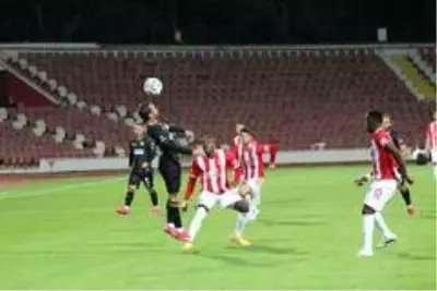 TFF 1. Lig: Balıkesirspor: 0 Beypiliç Boluspor: 0