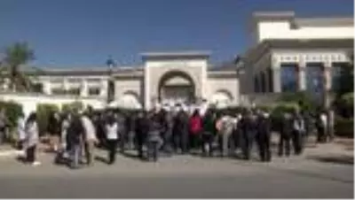 Son dakika! Tunus'ta medyada yeni düzenlemeler içeren yasa tasarısı protesto edildi Son dakika! Tunus'ta medyada yeni düzenlemeler içeren yasa tasarısı protesto edildi