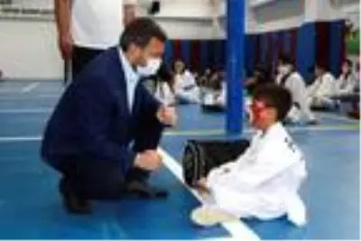Türk ve Suriyeli çocuklar sosyal etkinliklerle kaynaşıyor Türk ve Suriyeli çocuklar sosyal etkinliklerle kaynaşıyor