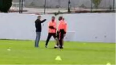 Uğurcan Çakır'dan transfer itirafı: Gelen teklifler yüzünden kafam karıştı Uğurcan Çakır'dan transfer itirafı: Gelen teklifler yüzünden kafam karıştı