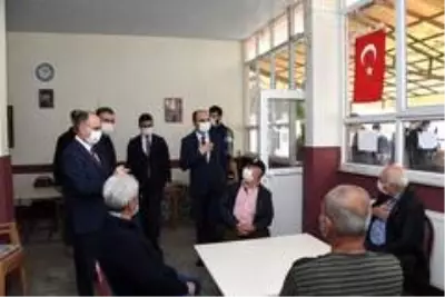 Vali Özkan ve Başkan Altay Derebucak'ta vatandaşlarla buluştu Vali Özkan ve Başkan Altay Derebucak'ta vatandaşlarla buluştu