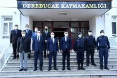 Vali Özkan ve Başkan Altay Derebucak'ta vatandaşlarla buluştu Vali Özkan ve Başkan Altay Derebucak'ta vatandaşlarla buluştu