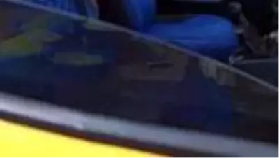 Adana'da 'korsan taksi'nin şoförü trafik polislerince yakalandı Adana'da 'korsan taksi'nin şoförü trafik polislerince yakalandı