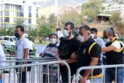 Son dakika haberleri! Alanya'da silahlı yaralama olayının şüphelisi uyuşturucu baskında yakalandı Son dakika haberleri! Alanya'da silahlı yaralama olayının şüphelisi uyuşturucu baskında yakalandı