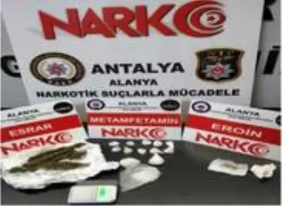 Son dakika haberleri! Alanya'da silahlı yaralama olayının şüphelisi uyuşturucu baskında yakalandı Son dakika haberleri! Alanya'da silahlı yaralama olayının şüphelisi uyuşturucu baskında yakalandı