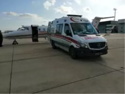 Ambulans uçakla bir günde iki bebek operasyonu Ambulans uçakla bir günde iki bebek operasyonu