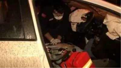 Ankara'da 2 araç kafa kafaya çarpıştı: 1'i ağır 5 yaralı Ankara'da 2 araç kafa kafaya çarpıştı: 1'i ağır 5 yaralı