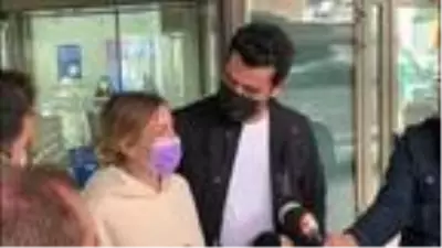 Anne olan Sinem Kobal eşi Kenan İmirzalıoğlu ile hastaneden çıktı Anne olan Sinem Kobal eşi Kenan İmirzalıoğlu ile hastaneden çıktı