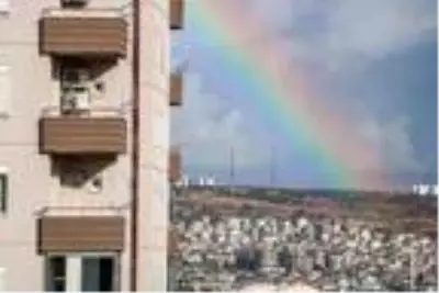 Sağanak sonrası gökkuşağı şöleni Sağanak sonrası gökkuşağı şöleni