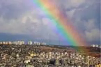 Sağanak sonrası gökkuşağı şöleni Sağanak sonrası gökkuşağı şöleni
